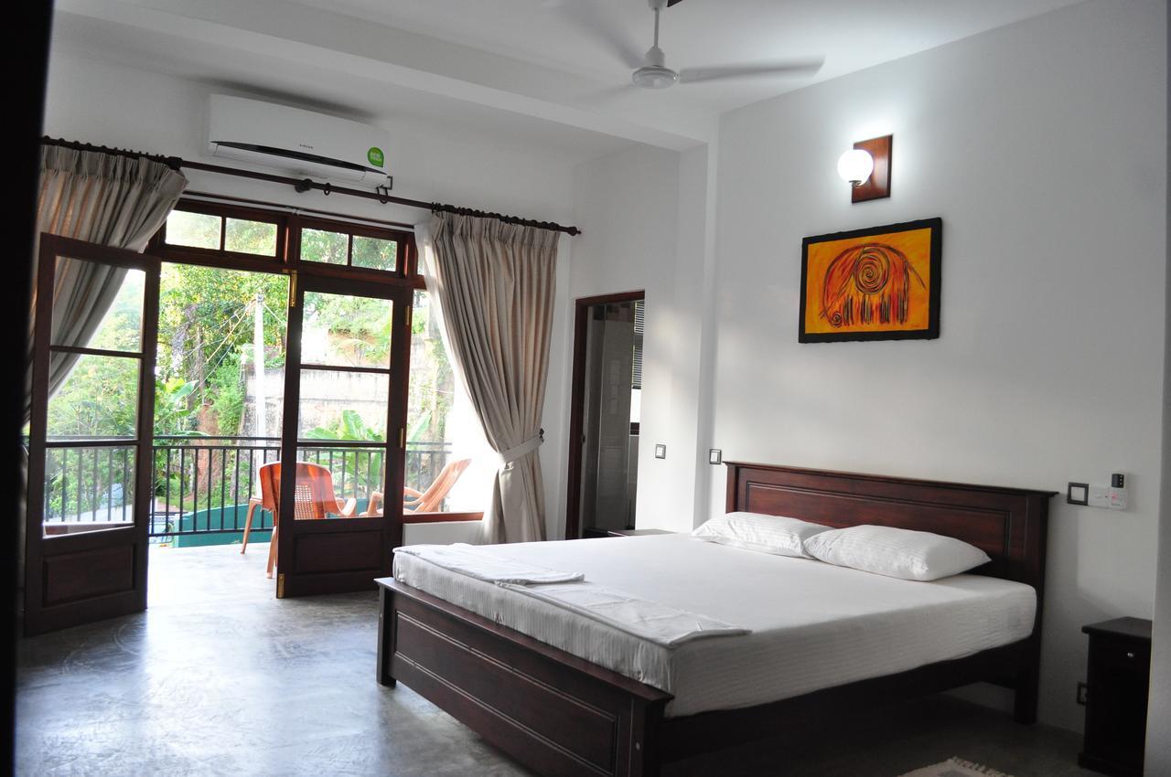 Edelweiss Residence Hikkaduwa Exterior photo